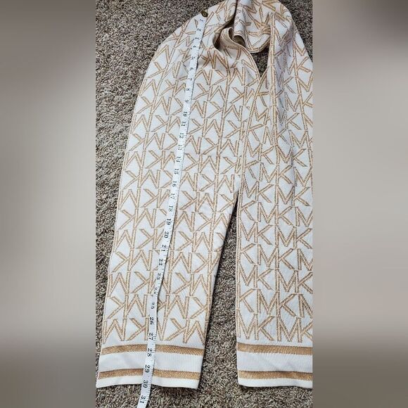 Michael Kors Knit White & Sienna Brown Shimmery Winter Scarf - Picture 3 of 3